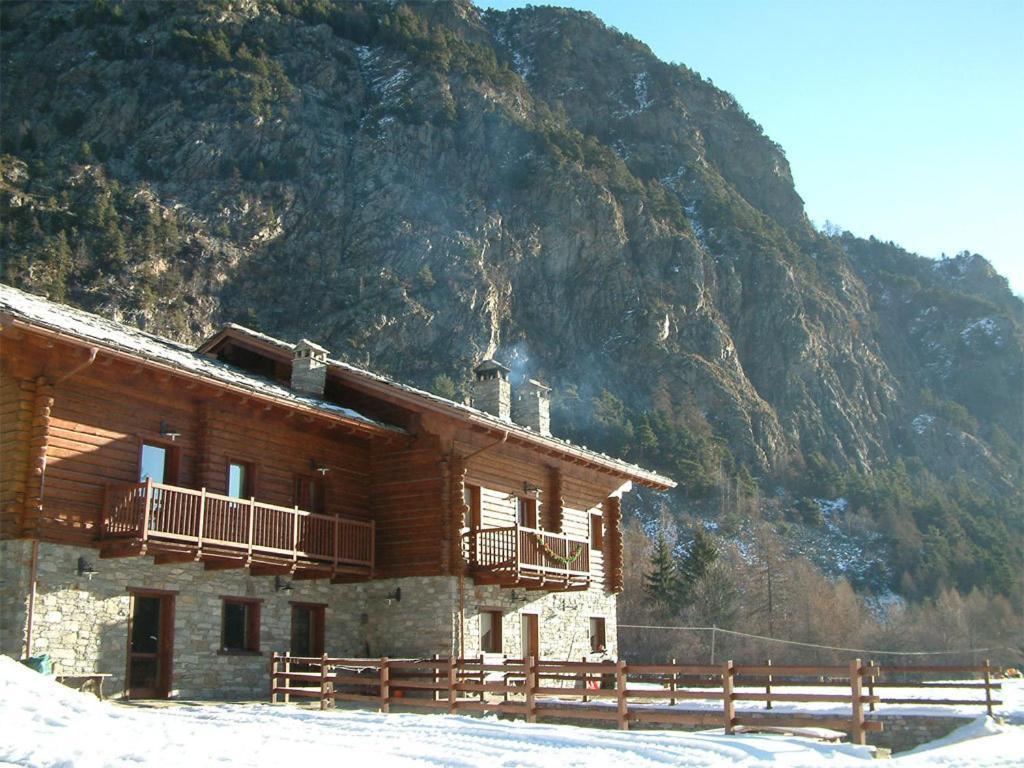Agriturismo Les Hiboux Brusson Eksteriør billede